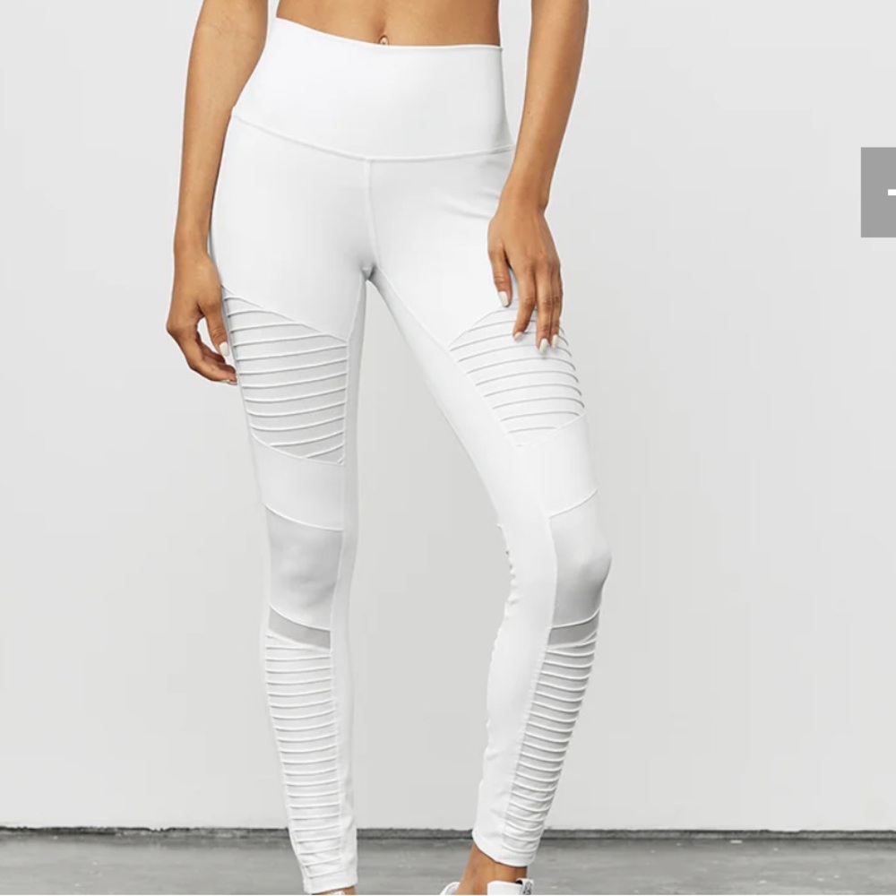 Alo Yoga Motto High Rise Leggings color: white 
Size: small  Like New
